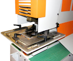 Notching  Station